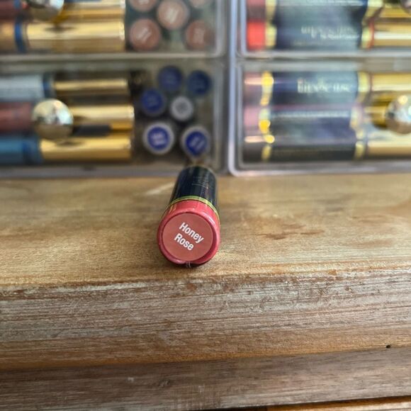 New & Sealed Senegence Lipsense Honey Rose - Picture 3 of 5